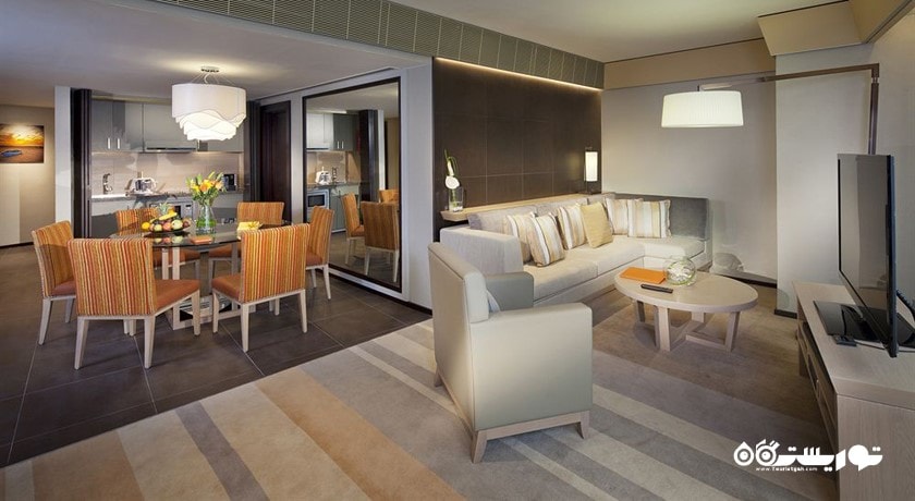 محوطه نشیمن سوئیت سه خوابه